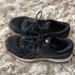 Asics Shoes - ASICS gel-rocket Women’s sz 8.5 volleyball shoes Asics Shoes - ASICS gel-rocket Women’s sz 8.5 volleyball shoes